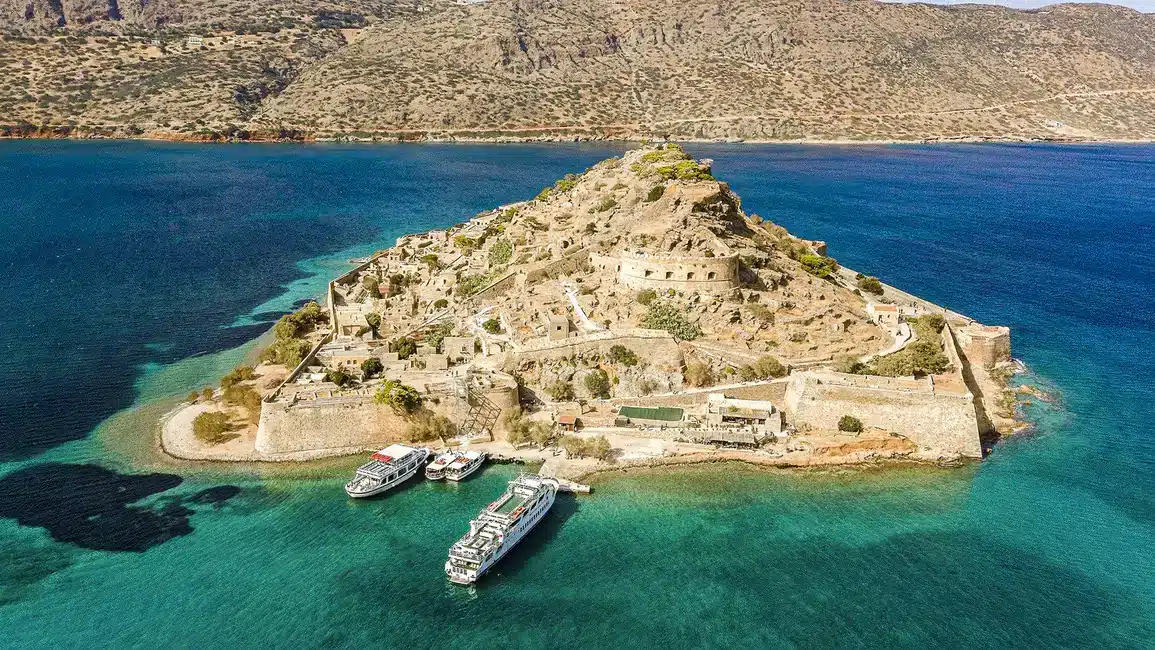 Crete: Day Trip to Agios Nikolaos and Spinalonga Island Crete: Day Trip to Agios Nikolaos and Spinalonga Island