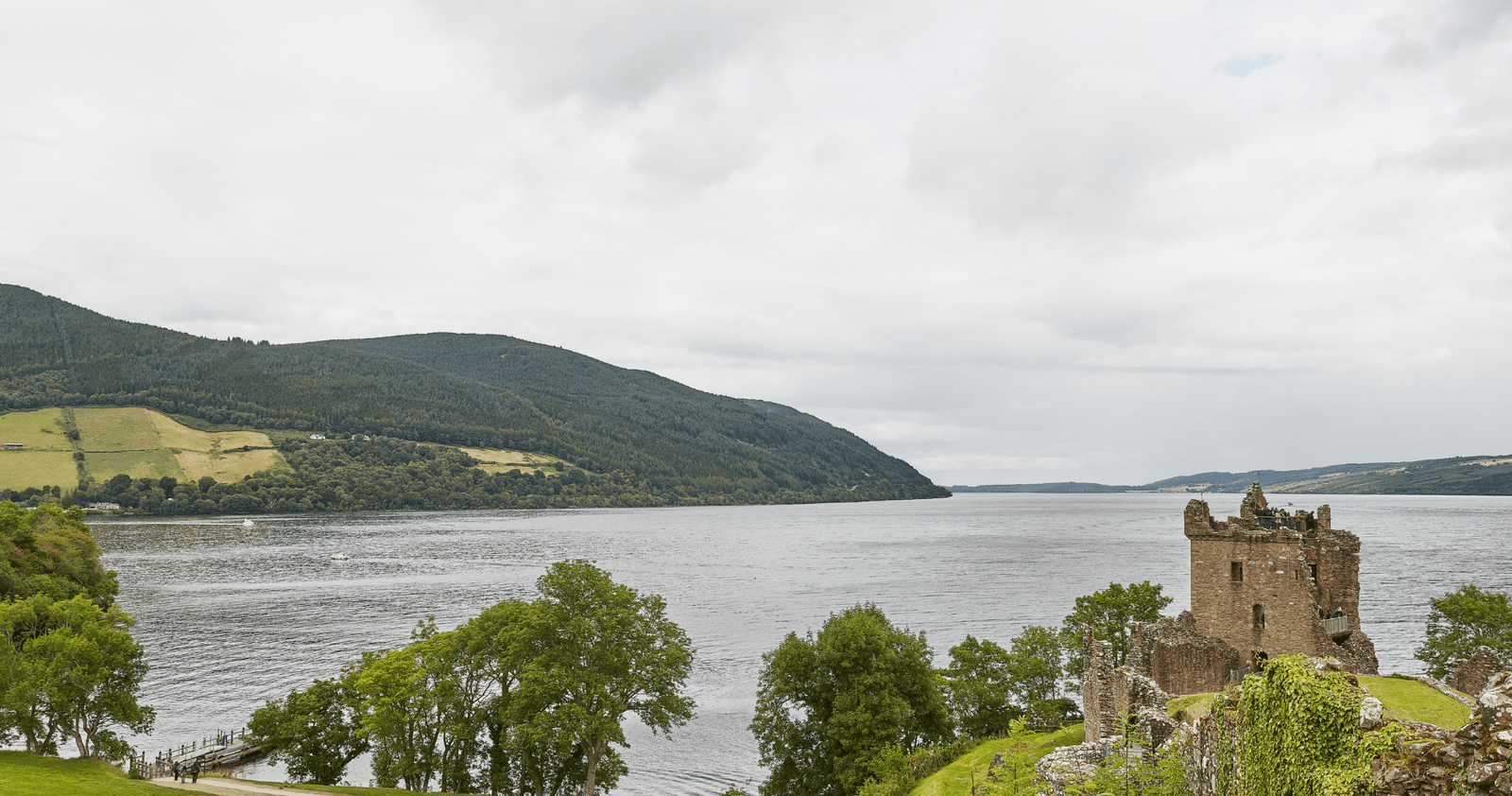 From Inverness: Loch Ness Cruise and Urquhart Castle From Inverness: Loch Ness Cruise and Urquhart Castle