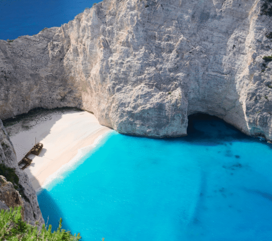 Zakynthos: Shipwreck Beach and Blue Caves Land and Sea Tour