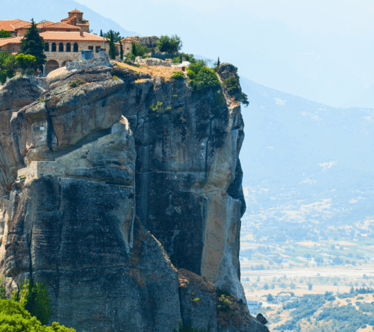 Meteora: Guided Sunset Tour with Monasteries and Caves Visit
