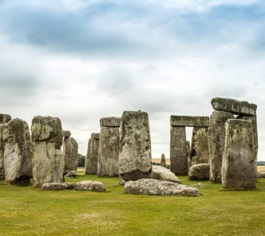 London: Stonehenge Morning or Afternoon Tour with Optional Lunch London: Stonehenge Morning or Afternoon Tour with Optional Lunch