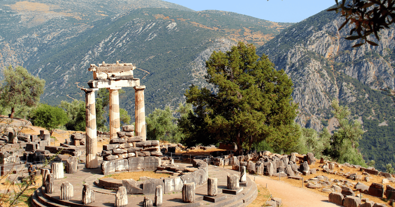 Athens: Delphi Oracle & Museum Tour with a Licensed Guide Athens: Delphi Oracle & Museum Tour with a Licensed Guide