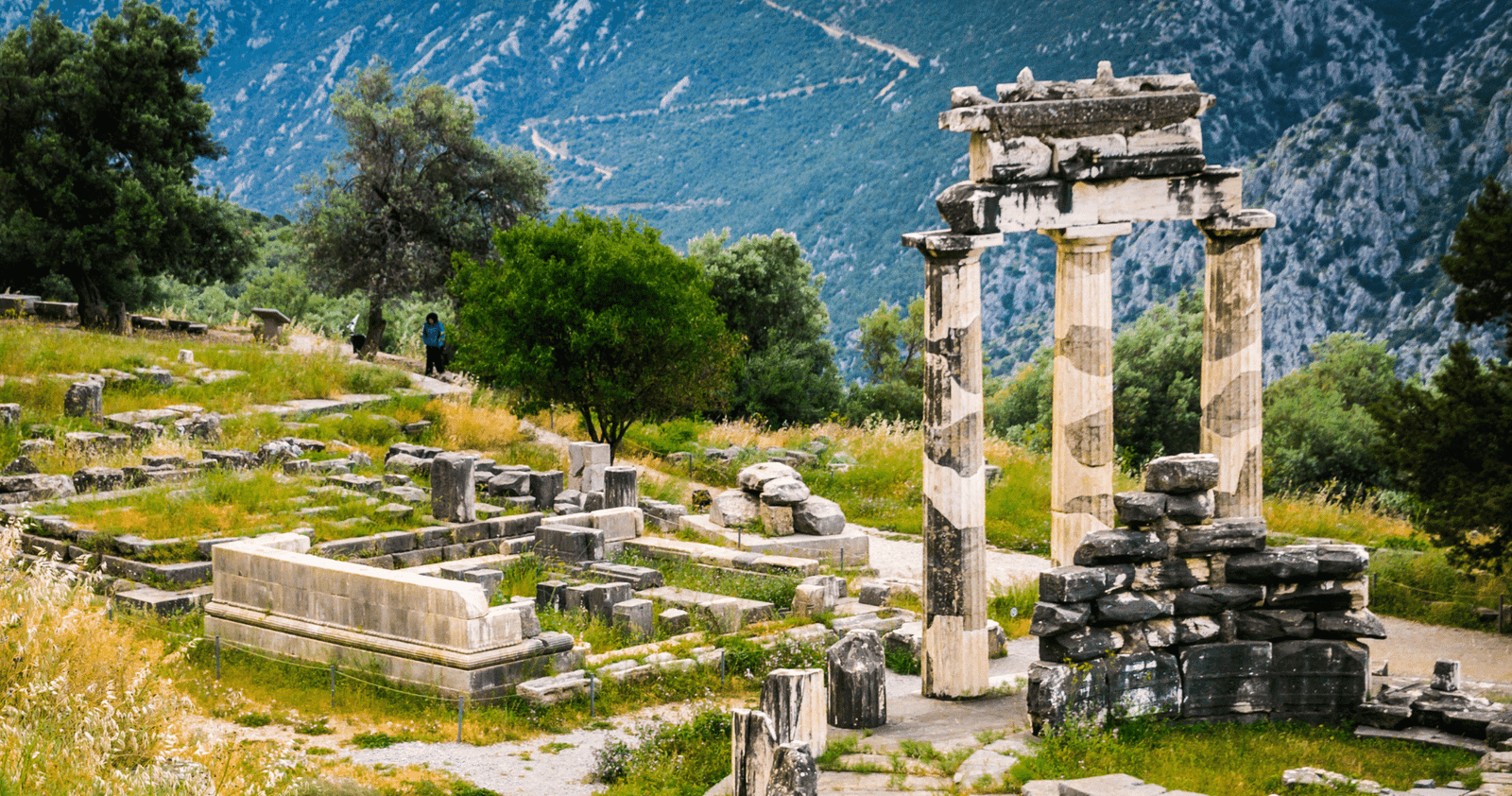 Athens: Delphi Oracle & Museum Tour with a Licensed Guide Athens: Delphi Oracle & Museum Tour with a Licensed Guide