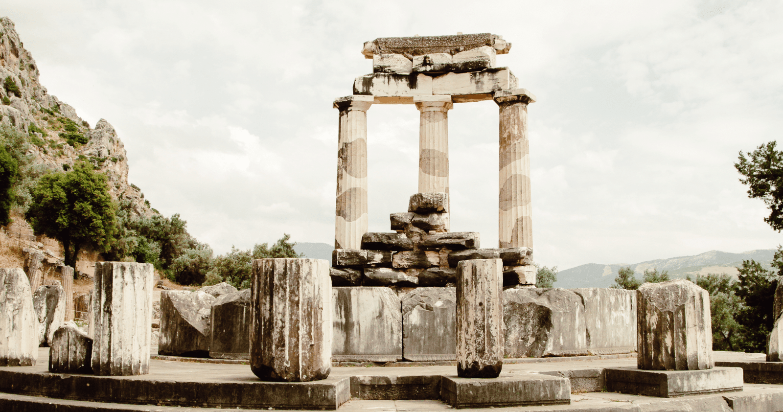 Athens: Delphi Oracle & Museum Tour with a Licensed Guide Athens: Delphi Oracle & Museum Tour with a Licensed Guide