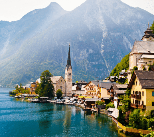 From Vienna: Hallstatt, Mountains & Alpine Lakes Day Trip From Vienna: Hallstatt, Mountains & Alpine Lakes Day Trip