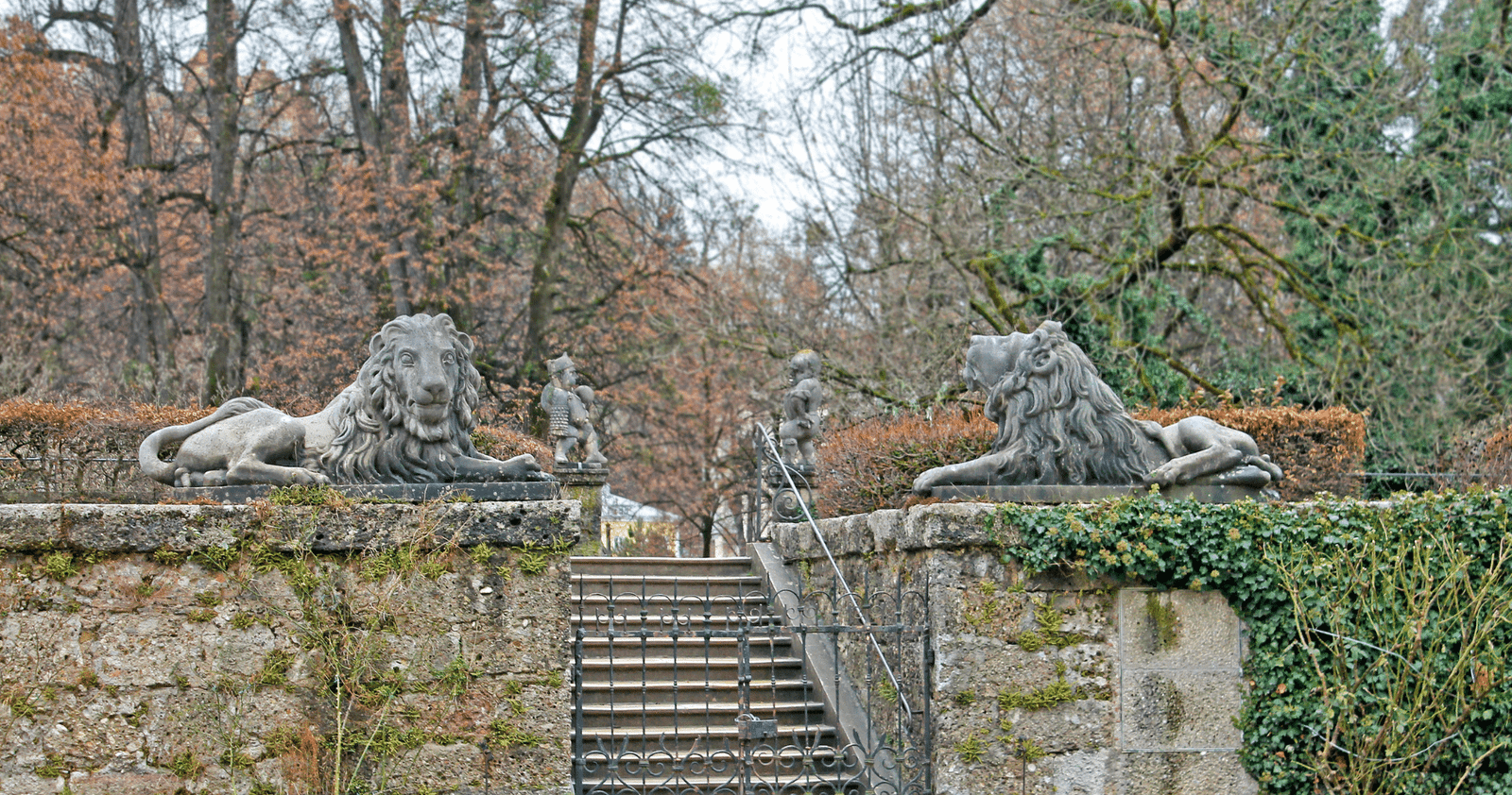 Salzburg: Old Town, Mozart, & Mirabell Gardens Walking Tour Salzburg: Old Town, Mozart, & Mirabell Gardens Walking Tour