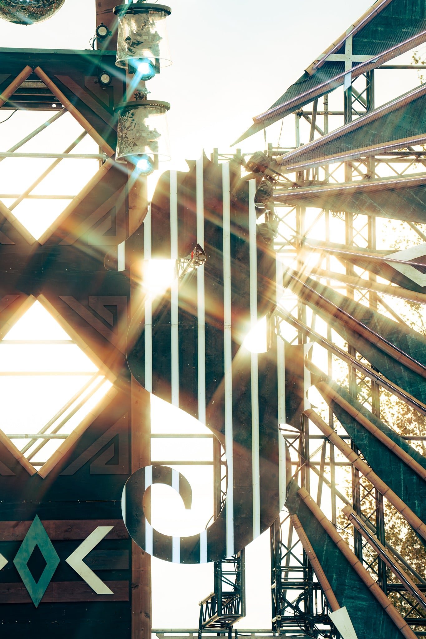 Extrema Outdoor Belgium festival stage and crowd at De Plas lakeside venue in Houthalen-Helchteren