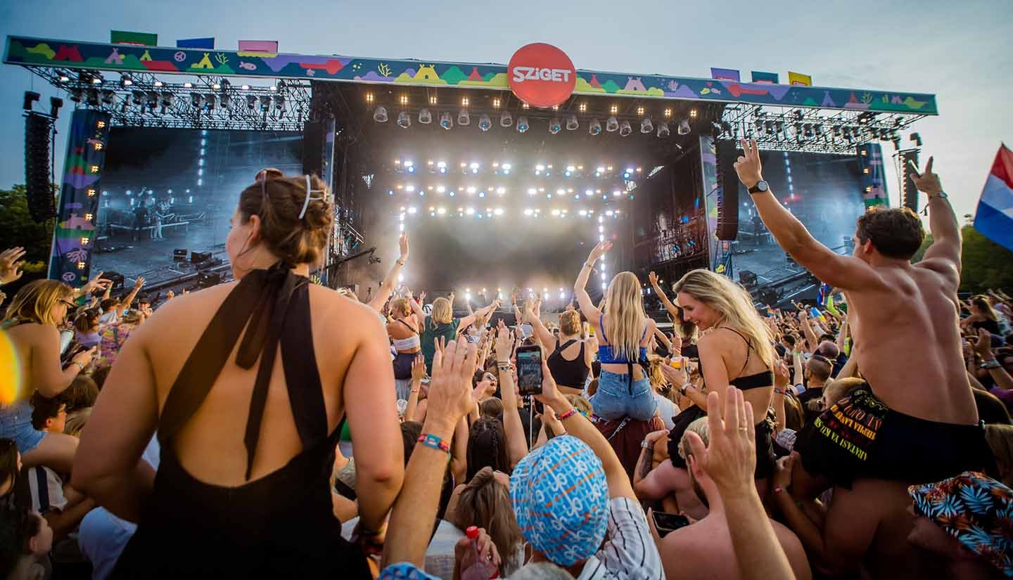 Sziget 2026 Budapest: Survival Tips for the “Island of Freedom” Music Festival